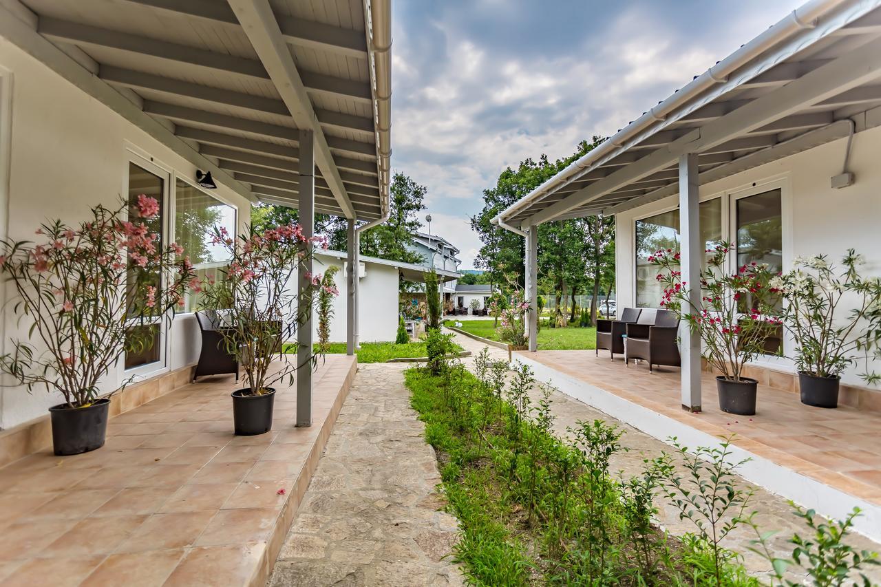 St Anastasia Hotel Μπουργκάς Εξωτερικό φωτογραφία